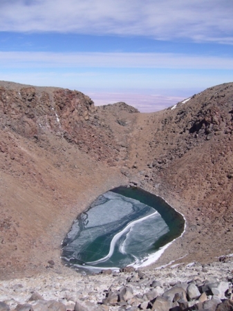 lac de cratere 5900M
